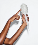 Arachne RootRefresh Deep-Cleanse Antibacterial Hairbrush w/ Metal Pins