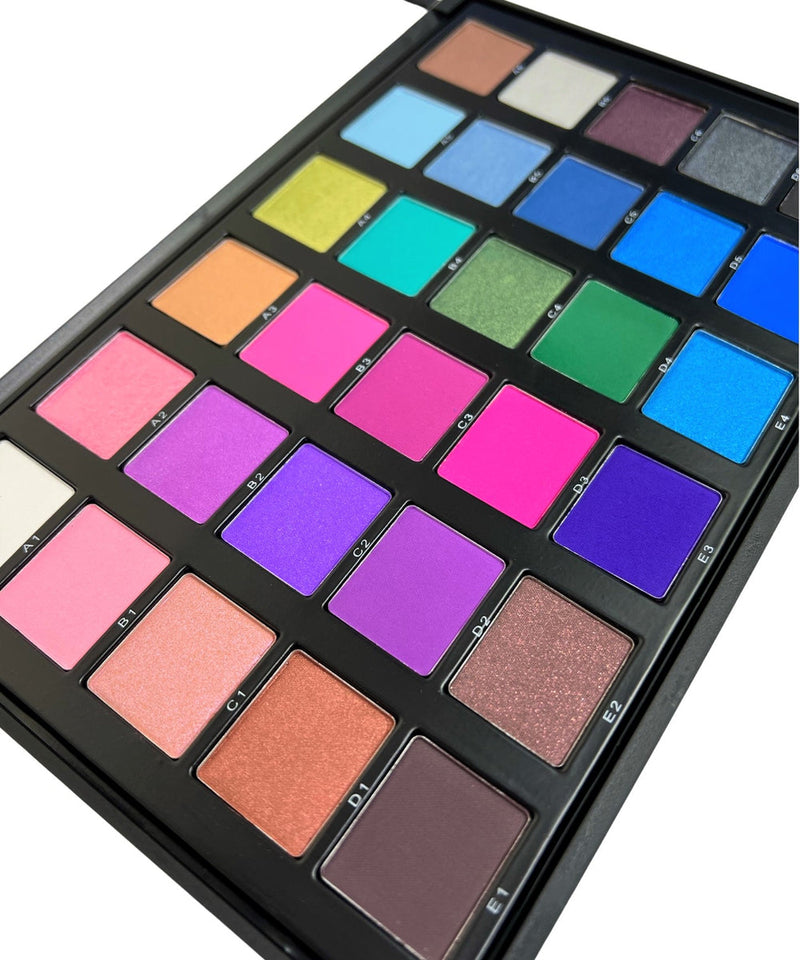 Crown PRO 30 Color Smoke-It-Out Eyeshadow Palette (30SO)